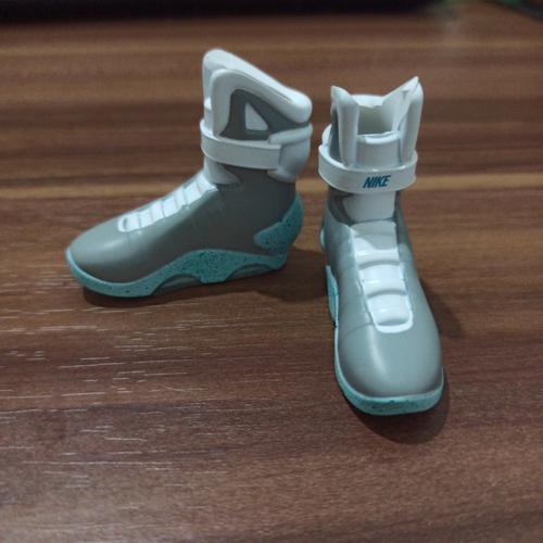 Jual 1/6 Sepatu Sneakers Nike MAG Back 