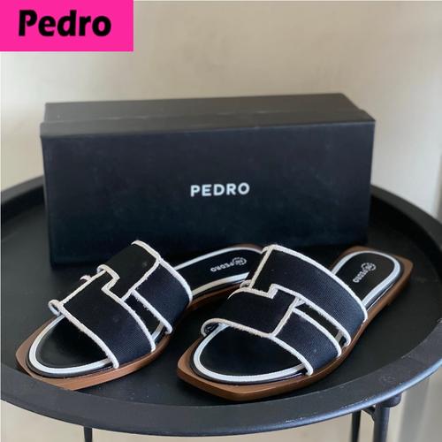 sandal wanita branded