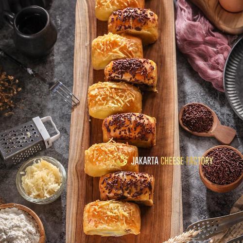 Gambar Jakarta Cheese Factory Bolen - Coklat dari Jakarta Cheese Factory Tangsel Kota Tangerang Selatan Tokopedia