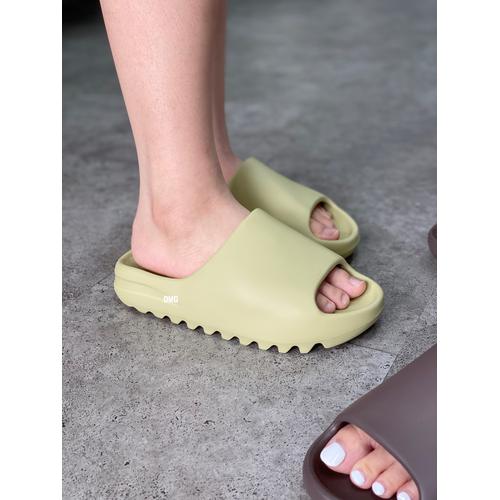 Jual Yeezy Slide / Sandal Resin - 42 