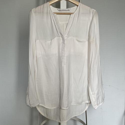 Preloved Blouse Wanita Merk Zara Warna 