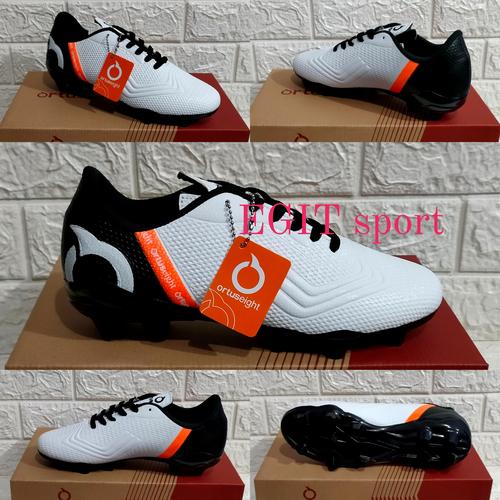 Foto Produk SEPATU BOLA TERBARU - White Black, 41 dari TOKO EGIT SPORT
