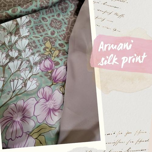Gambar mukena armani silk print premium - dusty pink dari Gerbera Collection Kota Depok Tokopedia