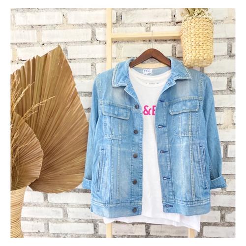 light jeans jacket