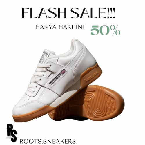 workout plus reebok white