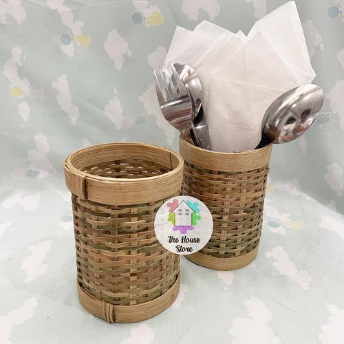 Gambar TEMPAT / WADAH TISSU DAN SENDOK GARPU (ALAT MAKAN) ANYAMAN BAMBU BULAT dari The House Store ID Kota Cimahi Tokopedia