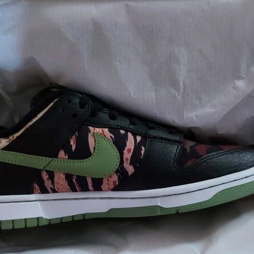dunk low black camo