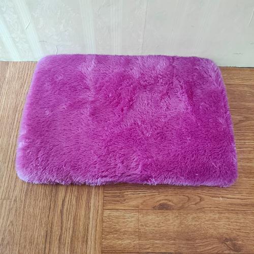 Foto Produk Keset bulu 35*50 Tebal 4.5cm - ungu barney dari Luzzy Distibutor Karpet