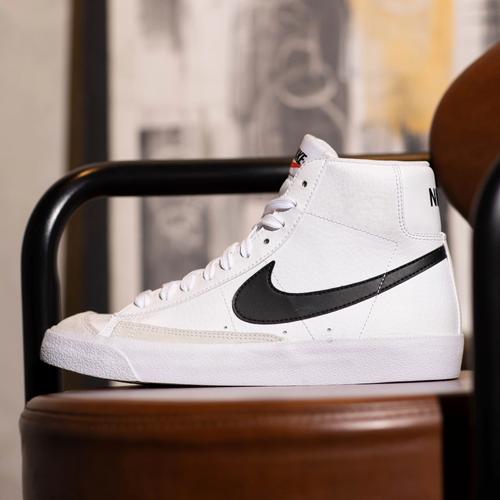 Jual Sepatu Nike Blazer Mid 77 Vintage White Black Original - 43 - Kota  Tangerang Selatan - Aisyhug Sneakers | Tokopedia