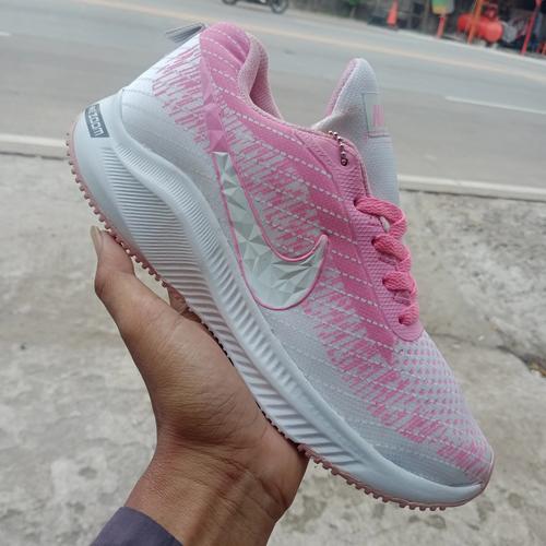 nike pink hitam