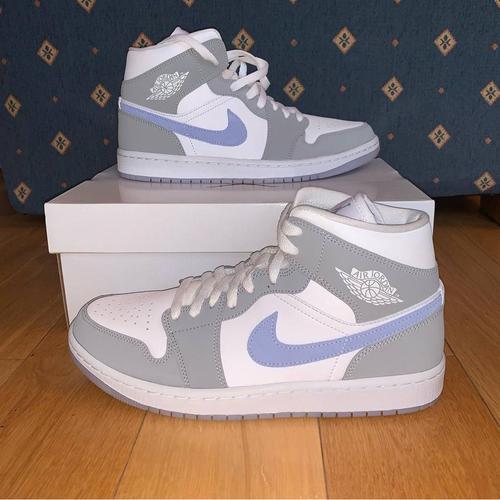 NIKE AIR JORDAN 1 MID WOLF GREY BNIB 