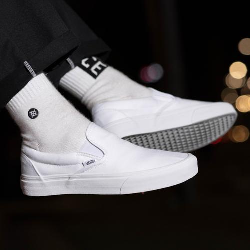Jual SEPATU VANS SLIP ON CLASSIC TRUE 