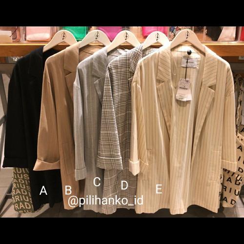 Jual Blazer Stradivarius Original Outer - S, E - Kota Bekasi - Pilihanko |  Tokopedia