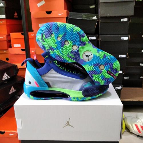 Basket Air Jordan 34 Low Regancy Purple 