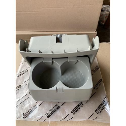 TOYOTA (トヨタ) 純正部品 コンソールリヤエンド パネルSUB-ASSY (ROS