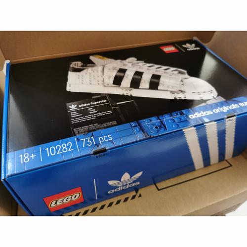10282 lego adidas