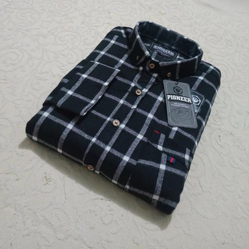 Foto Produk kemeja flanel kotak hitam putih - 10, M dari RZQ_bandungstore