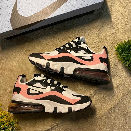 Sepatu Nike Womens WMNS Air Max 270 