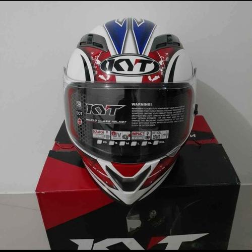 livery Suzuki GSX-R 150 helm full face 