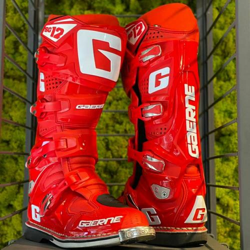GAERNE バイクブーツ サイズ26.5 ブラック/レッド GAERNE バイクブーツ サイズ26.5 ブラック/レッド