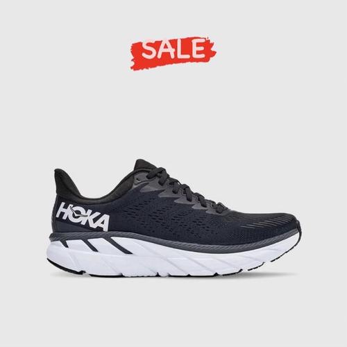 hoka clifton on feet