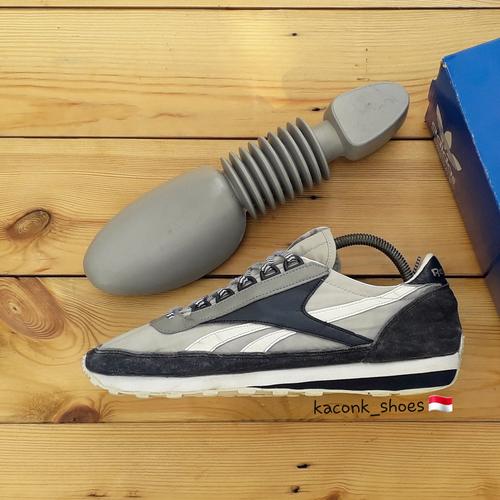 reebok aztec classic