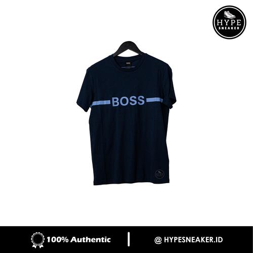 Gambar Kaos HUGO BOSS BIG TEXT CENTER STRIPE NAVY Tshirt 100% ORIGINAL - S dari HYPESNEAKER.ID Kota Salatiga Tokopedia
