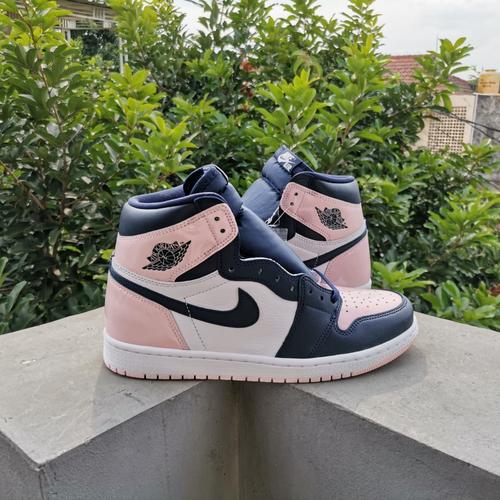 aj1 atmosphere