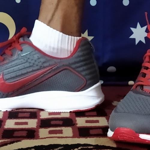 Jual sepatu nike abu sepatu pria 