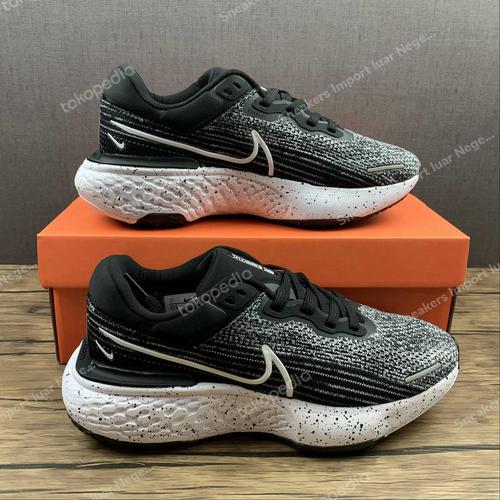 Nike ZOOMX Invincible Run Fk Original 