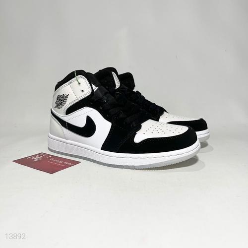 chunky trainers white