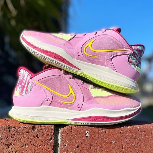 Pink Kyrie To Jual SEPATU BASKET UNISEX NIKE KYRIE LOW 
