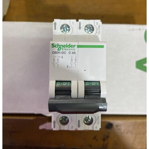 Disjoncteur Triphasé Schneider Electric A9N61532 C60H-DC Disjoncteur, Courbe C, 2P, 81 Mm A9n61532 Circuit Breaker