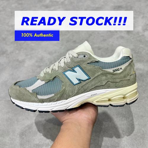 new balance 2002r 45