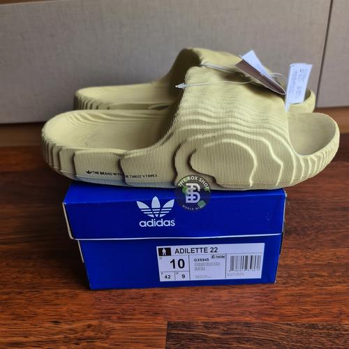 Jual SANDAL SLIDE ADIDAS ADILETTE 22 3D ALUMINIUM - dessert sand, 41 - Kota  Bandung - THE BOX SHOP | Tokopedia