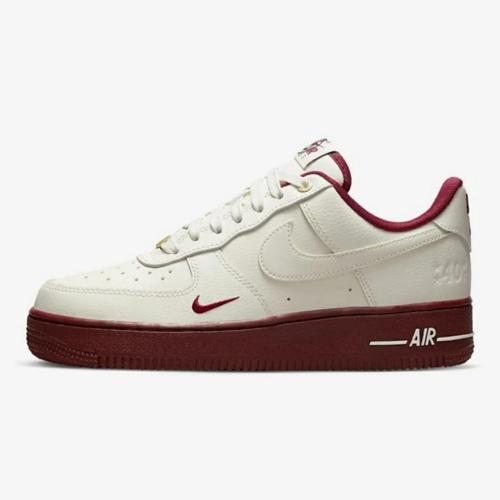 sepatu sneaker nike air force 07 SE DQ7582 100 original di Sepatu  Original 07 Tokopedia