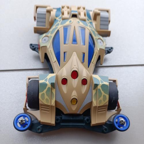 TAMIYA 1:32 MINI 4WD - DESERT GOLEM VS CHASSIS AERO SERIES CON MOTORE