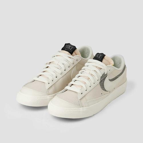 halloween nike blazers