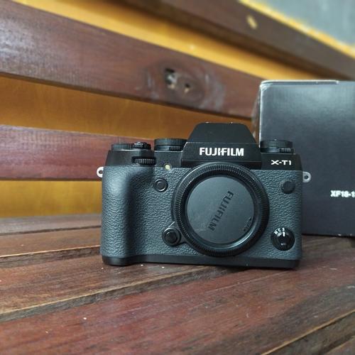 Jual fujifilm xt1 sensor xtrans fungsi aman. minus pemakaian siap pakai