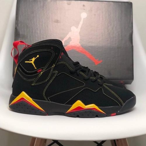 Jual Sepatu basket aj retro citrus black varsity red Kota