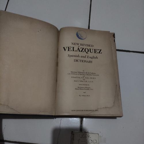 Jual Buku New Revised Velazques Spanish and English Dictionary - Kota ...