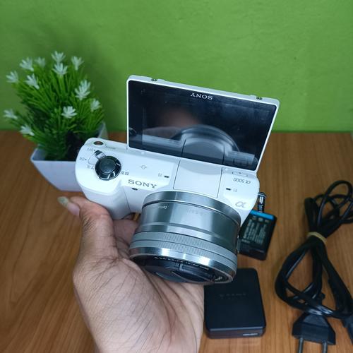 Jual mirrorless sony a5000 bekas / sony a5000 second / sony a5000