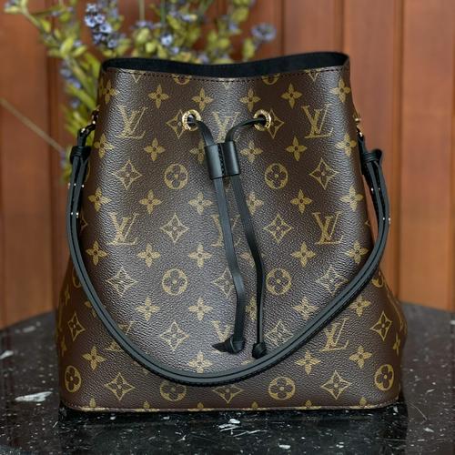 Handbag Neonoe Noir Neonoe Neo Noir Louis Vuitton Neonoe Bag