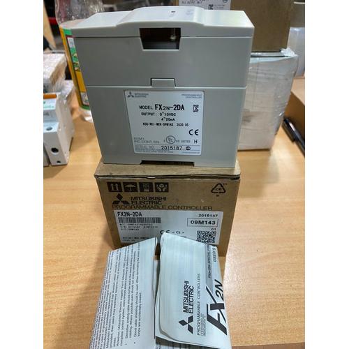Fst 1PC New in box Mitsubishi PLC FX2N-2DA FX2N2DA Fst 1PC New in box Mitsubishi PLC FX2N-2DA FX2N2DA
