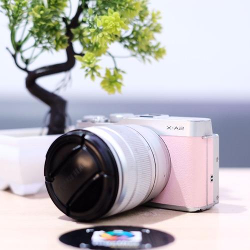 Jual kamera mirrorless Fujifilm x-a2 xa2 xa-2 sama lensa kit ORI 