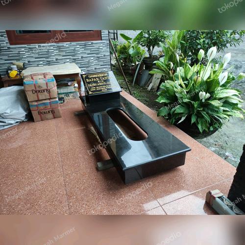 Jual Kijingan makam model pahlawan batu granit hitam - Kab. Tulungagung