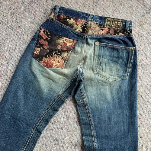 Jual ETERNAL SAKURA EMBROIDERY JEANS 