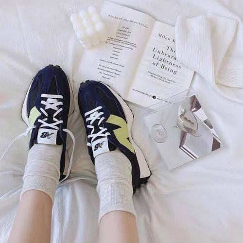 Jual Sneakers Wanita New Balance 327 Navy Blue Original Resmi - 36.5 -  Jakarta Barat - Ace Sneakers | Tokopedia