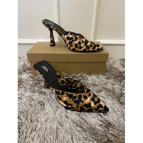 Jual Zr 454 leopard heels - 35 