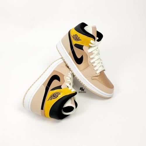 Air Jordan 1 Mid SE Particle Beige (W) - DD2224-200 | The Culture Depot